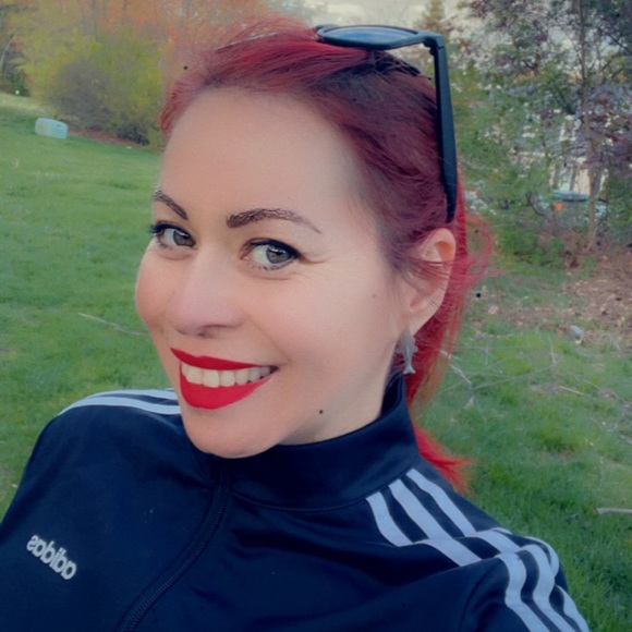 Meet your Posher, Andi - Picture 7 of 8